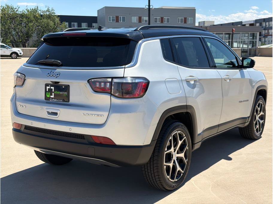 Used 2024 Jeep Compass Limited AWD/4WD image 8