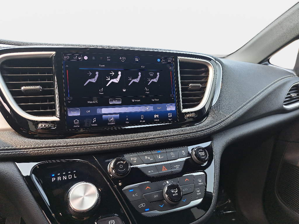 Certified 2023 Chrysler Pacifica Touring-L w/ Uconnect Theater Family Group AWD/4WD image 24