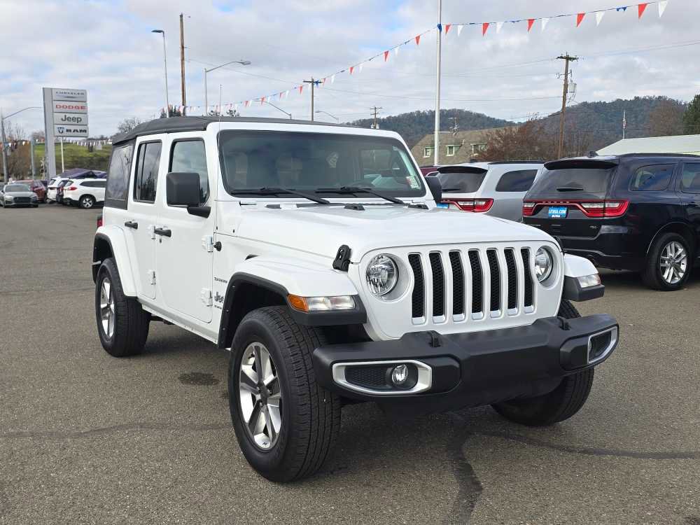 Used 2023 Jeep Wrangler Sahara image 7