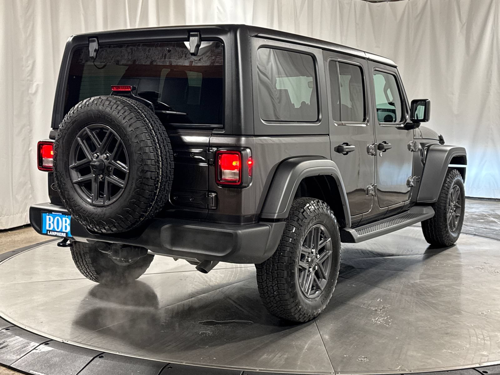 Used 2025 Jeep Wrangler Unlimited Sport AWD/4WD image 16