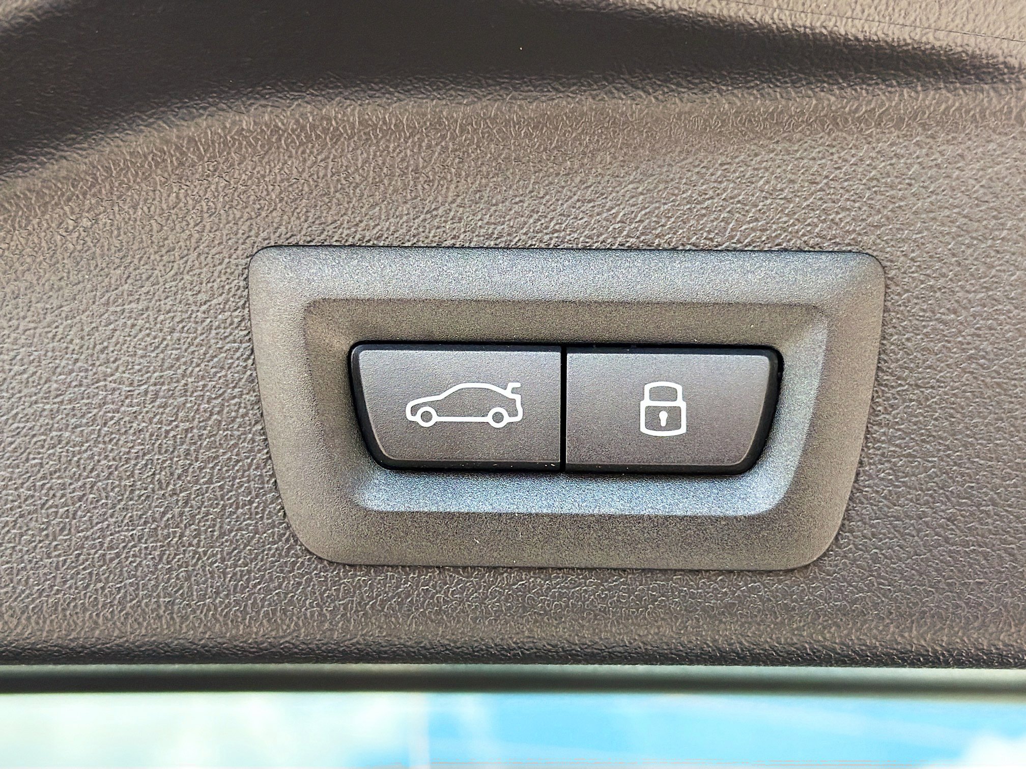 New 2026 BMW X5 xDrive40i w/ M Sport Package image 13