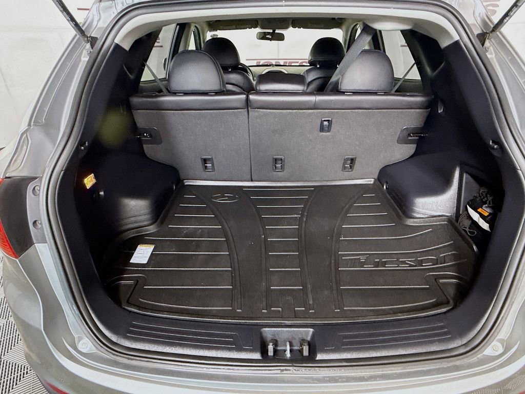 Used 2013 Hyundai Tucson GLS image 26