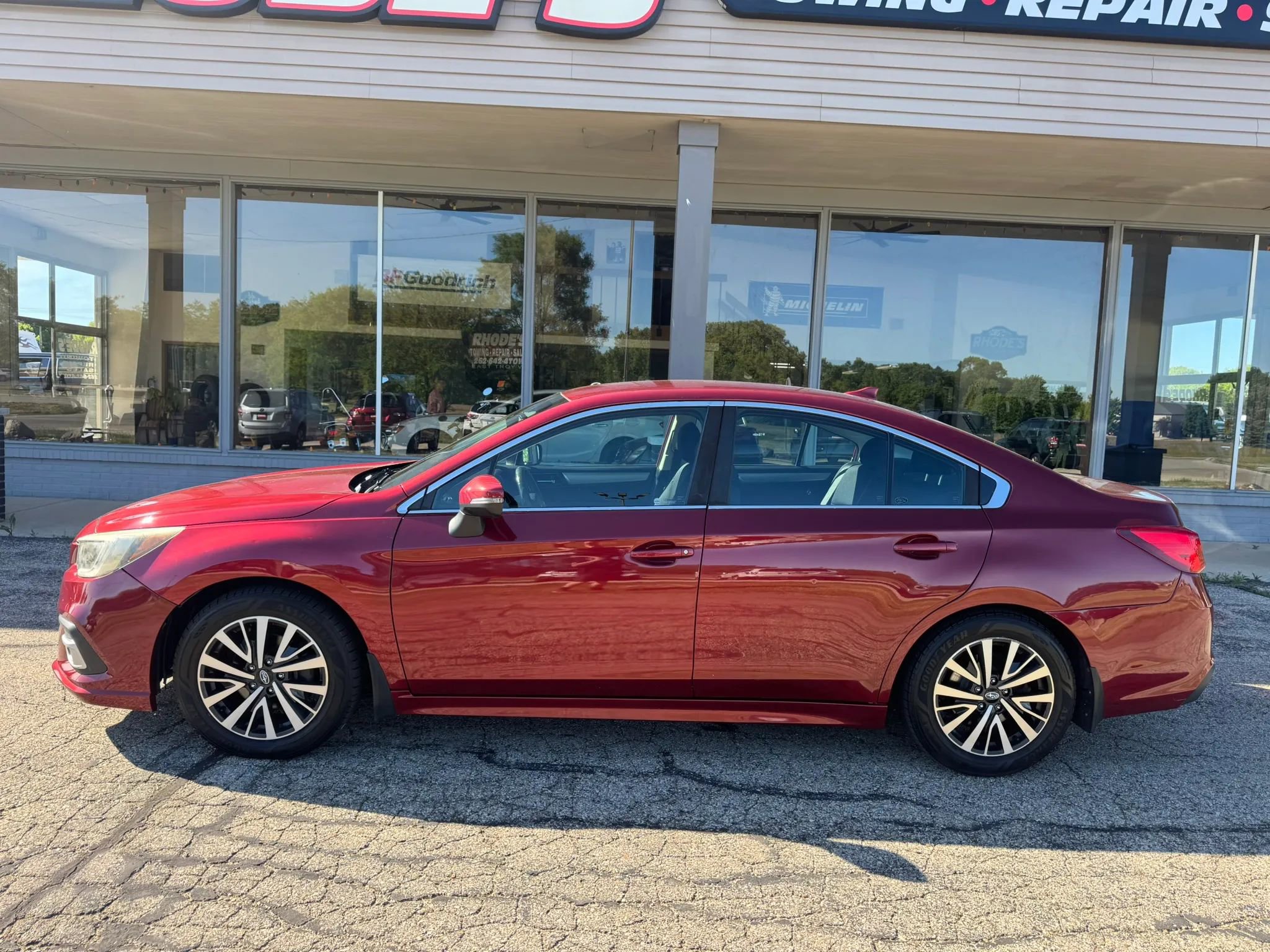 Used 2018 Subaru Legacy 2.5i Premium w/ Eyesight & BSD & Rcta & HBA AWD/4WD image 2