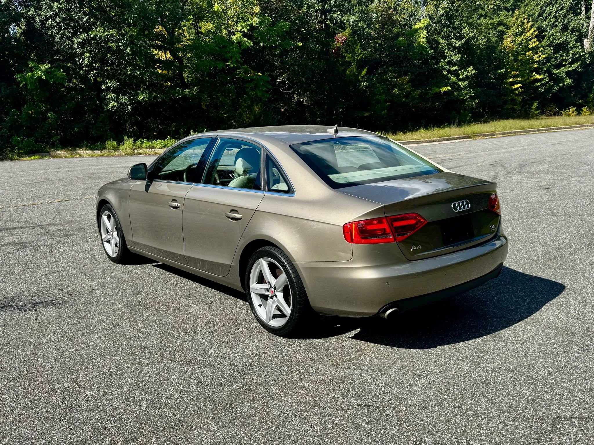 Used 2009 Audi A4 3.2 Prestige image 4