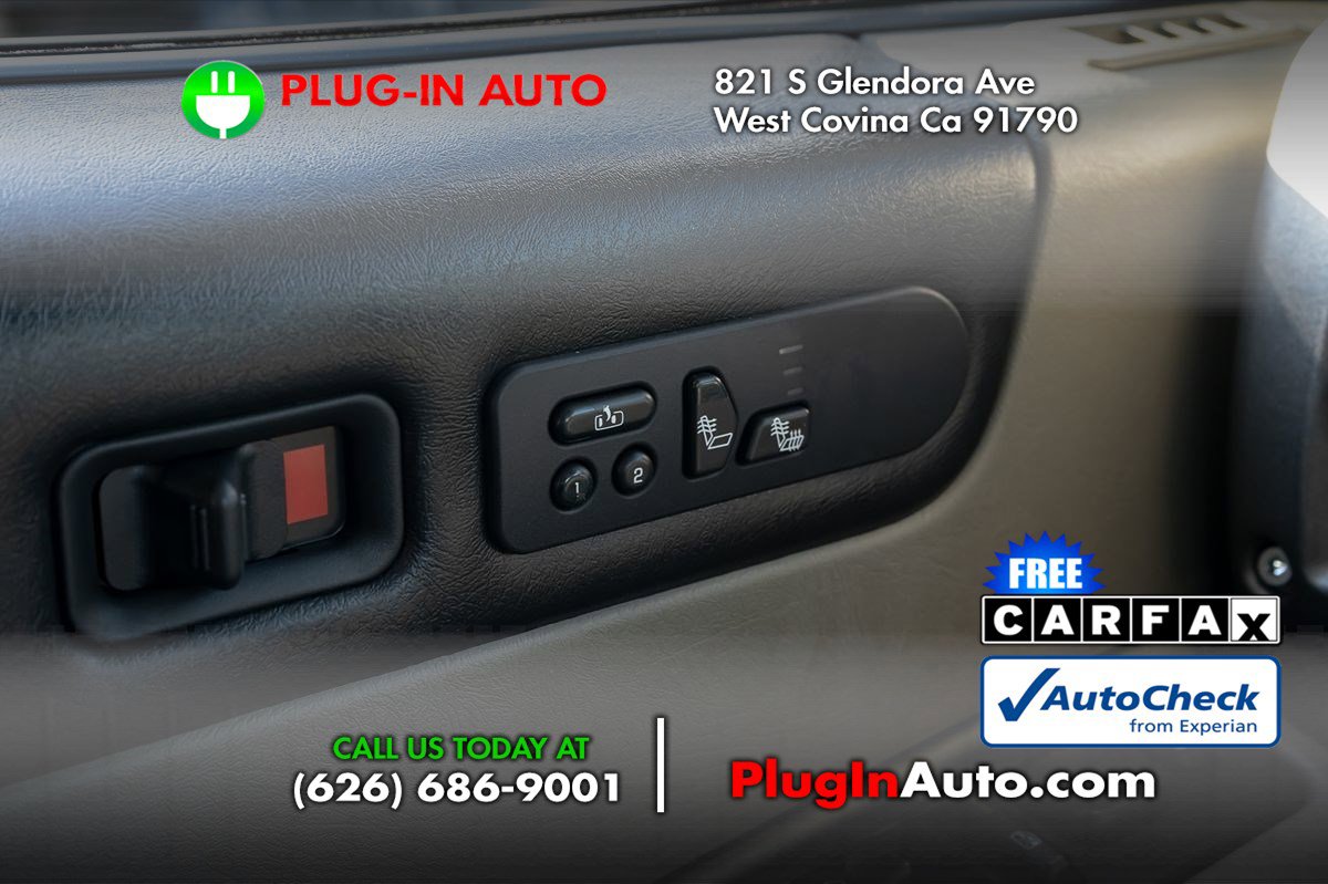 Used 2004 HUMMER H2 w/ Preferred Equipment Group image 26