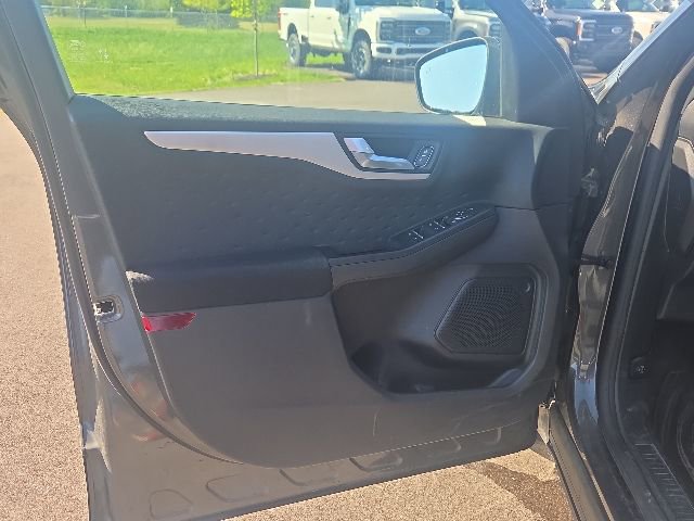 Used 2020 Ford Escape SE FWD image 23