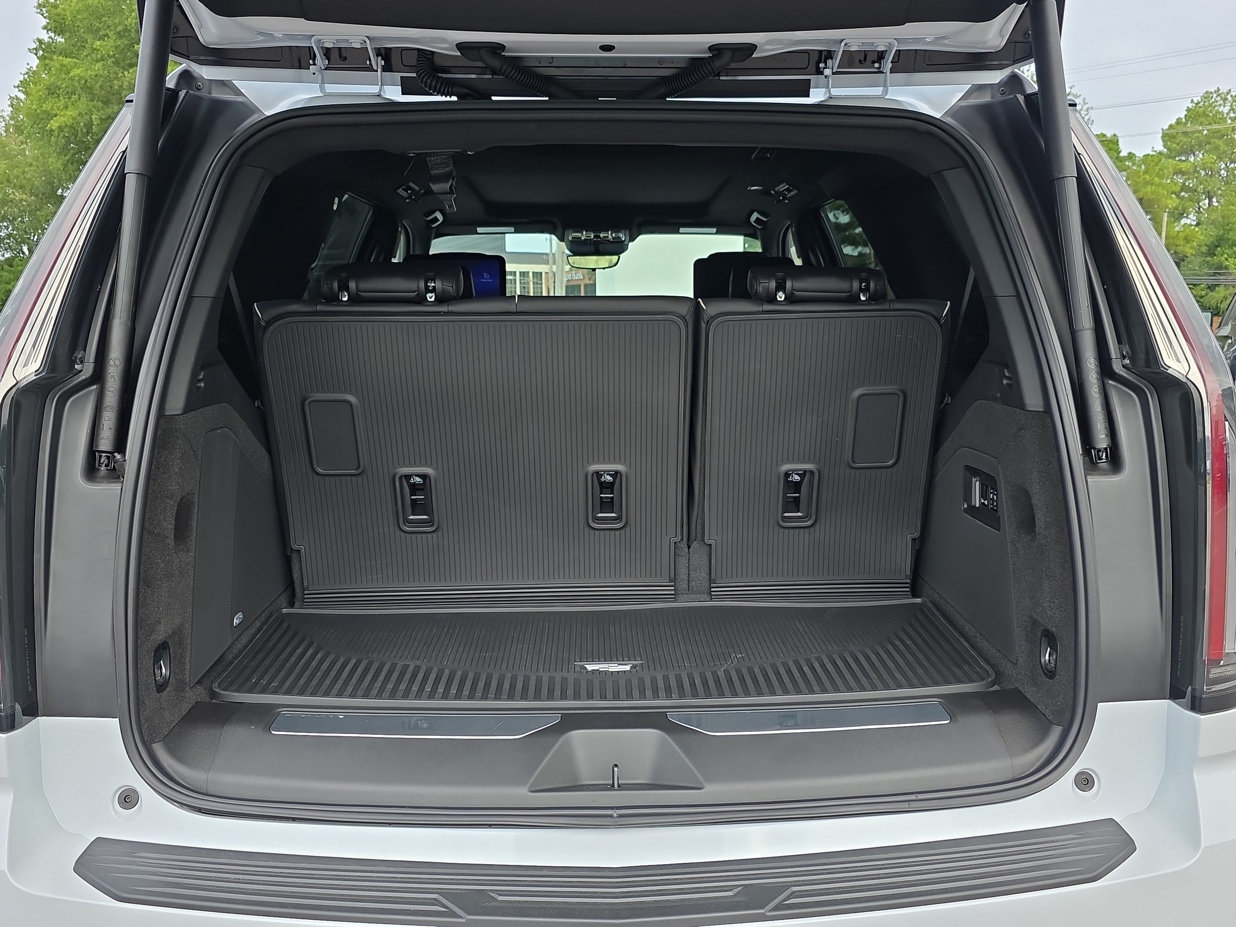 New 2026 Cadillac Escalade Sport w/ Touring Package AWD/4WD image 4