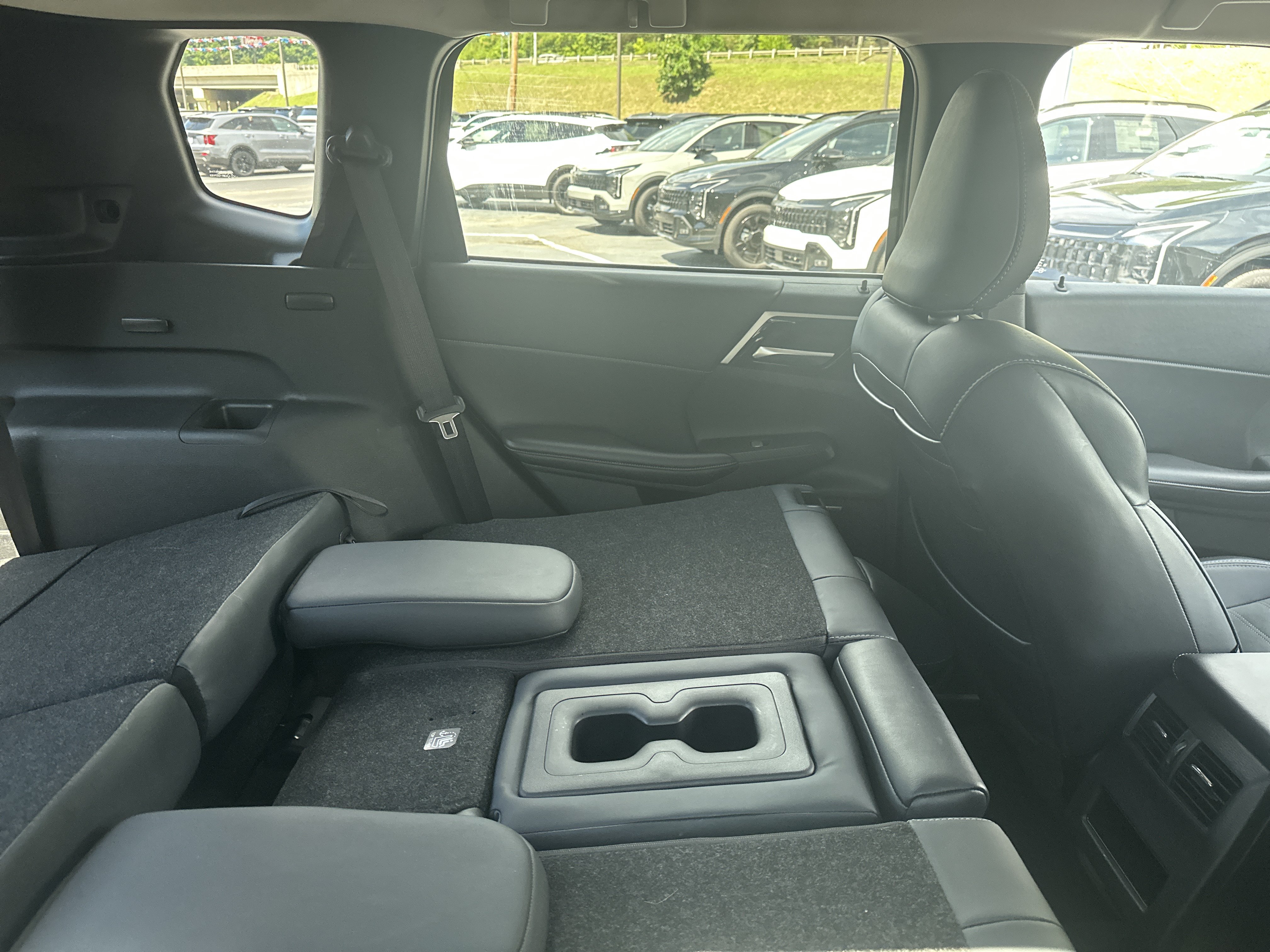 Used 2025 Mitsubishi Outlander SE AWD/4WD image 18
