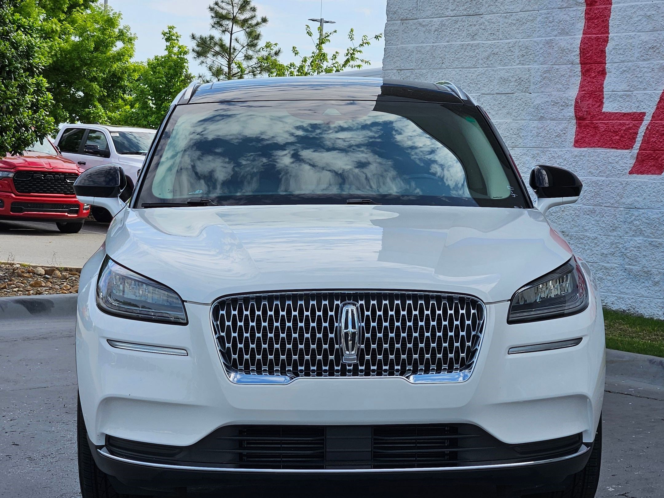 Used 2022 Lincoln Corsair FWD w/ Premium Package image 2