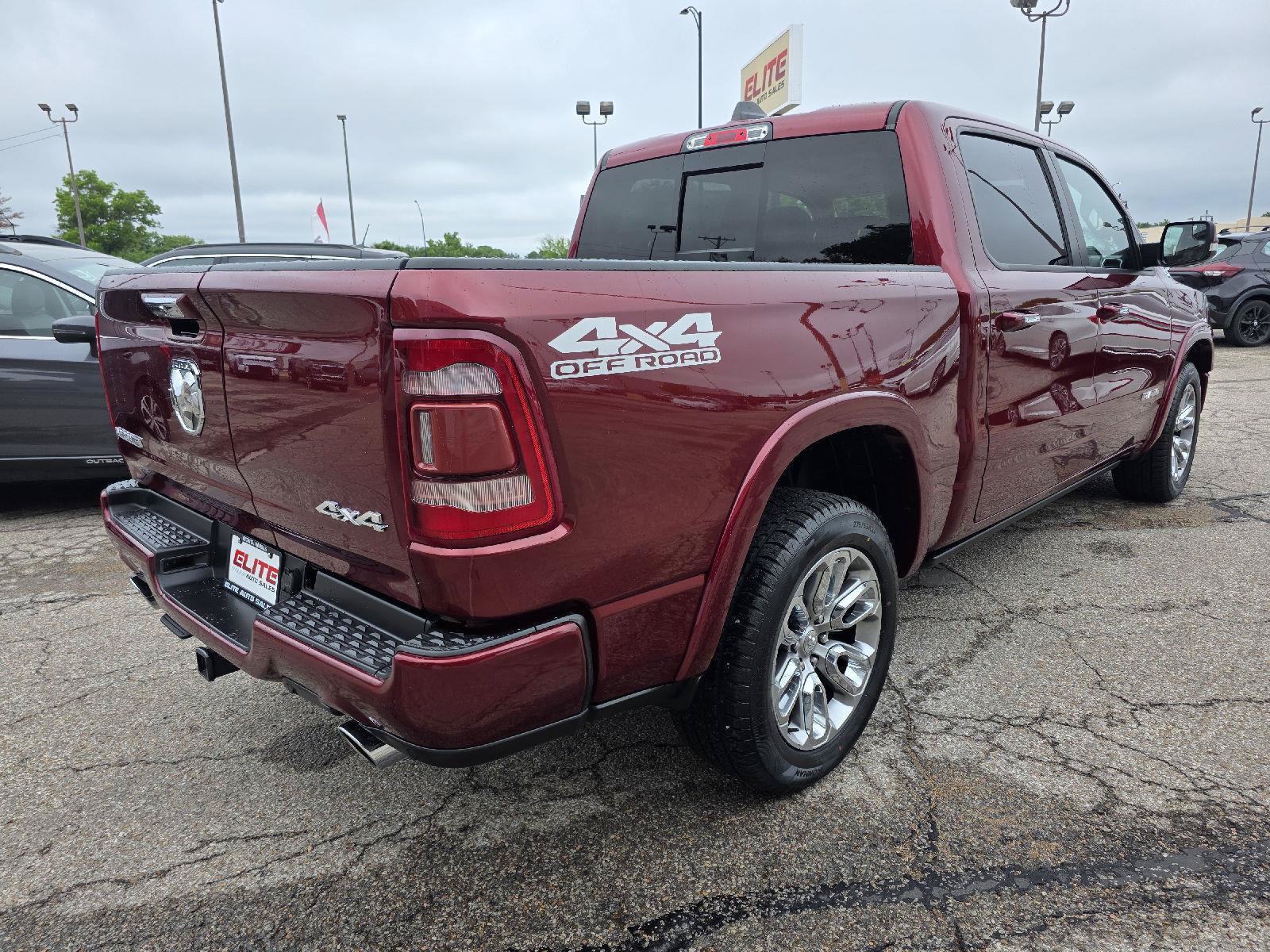 Used 2021 RAM 1500 Laramie w/ Laramie Southwest Edition AWD/4WD image 5