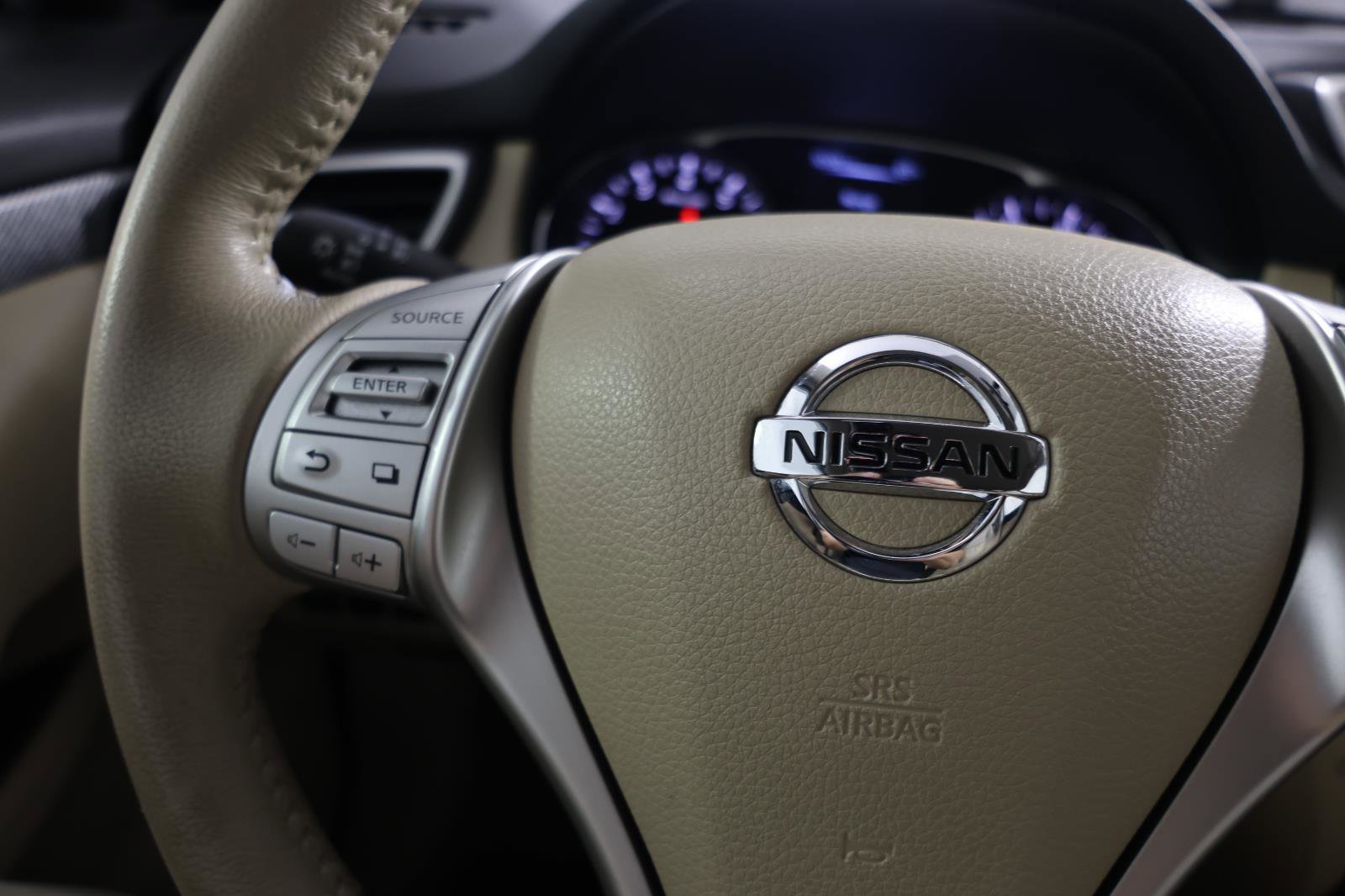 Used 2015 Nissan Rogue SL image 16