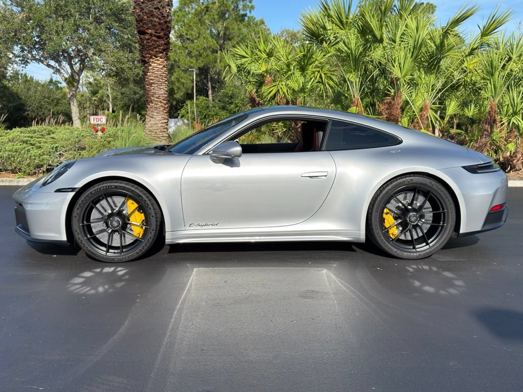 Used 2025 Porsche 911 Carrera 4 GTS AWD/4WD image 2