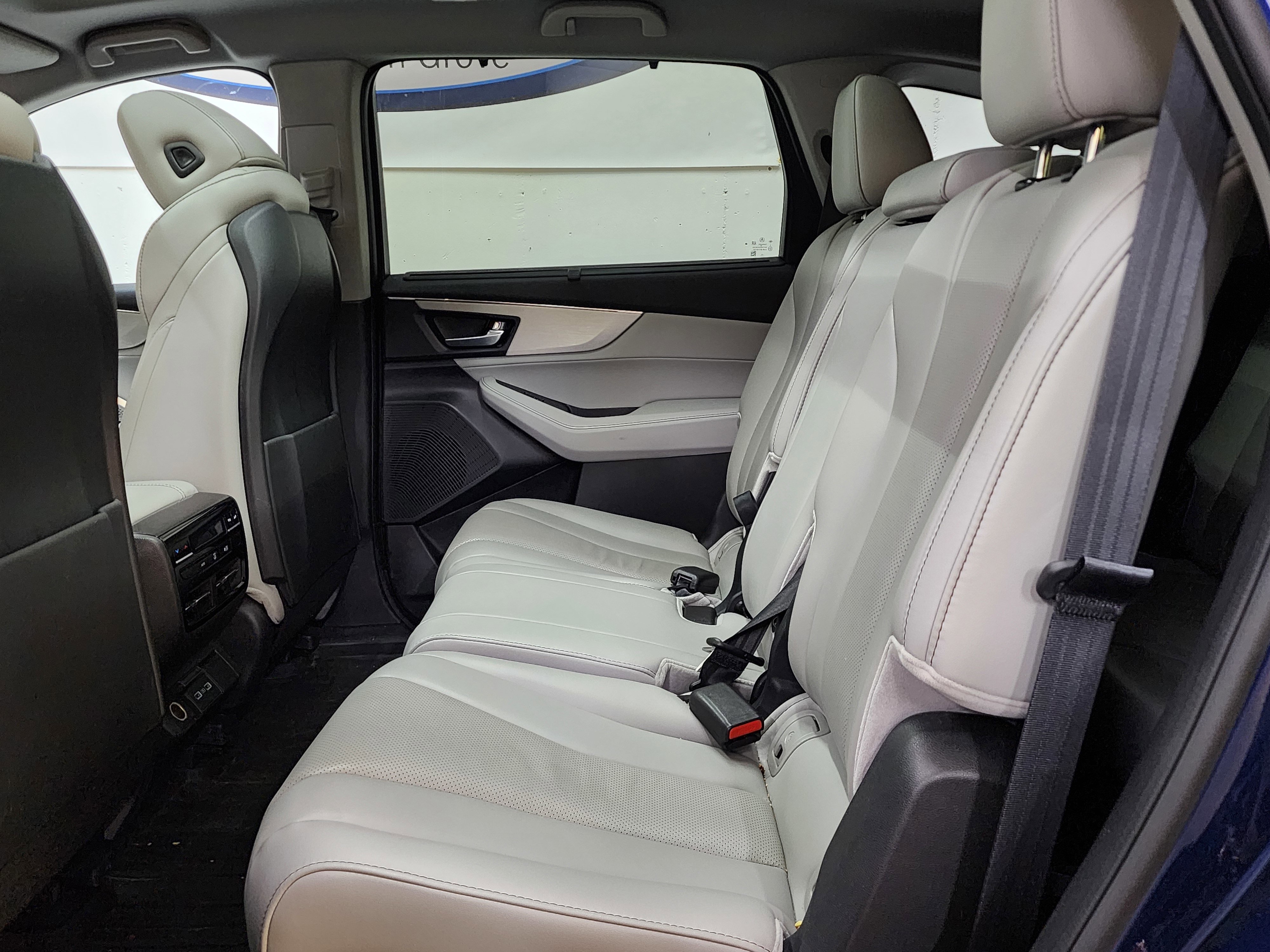Used 2024 Acura MDX SH-AWD w/ Technology Package image 16