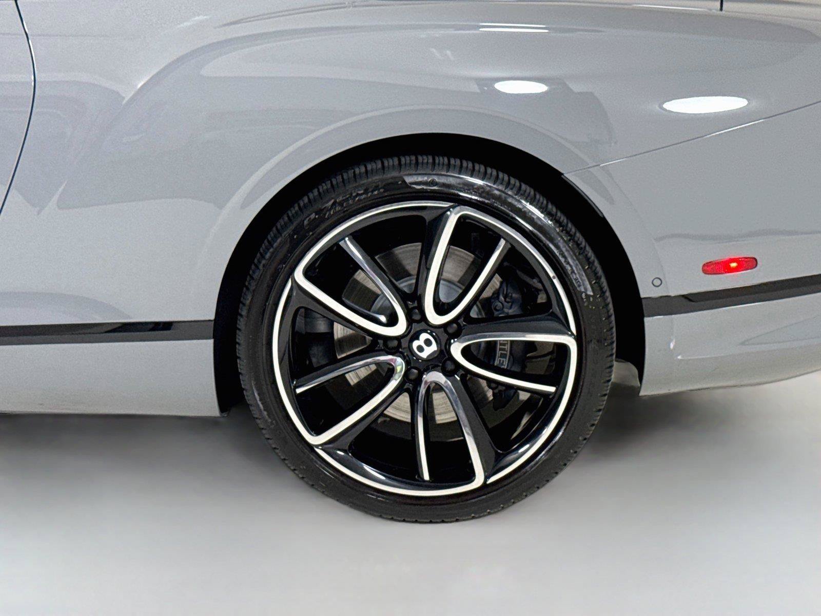 Used 2022 Bentley Continental GT AWD/4WD image 36