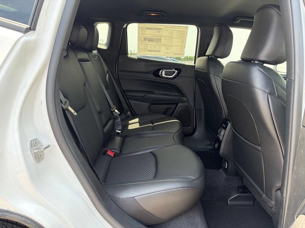 New 2026 Jeep Compass Latitude AWD/4WD image 20