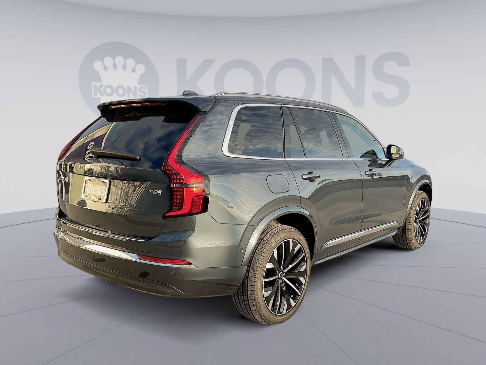 New 2026 Volvo XC90 T8 Plus w/ Protection Package Premier image 7