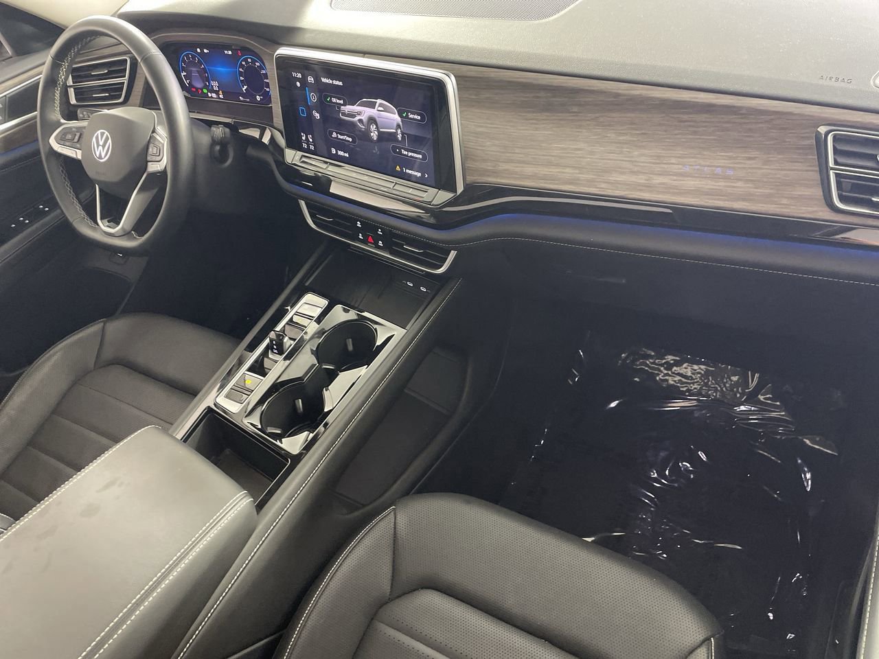 Used 2025 Volkswagen Atlas SEL image 25