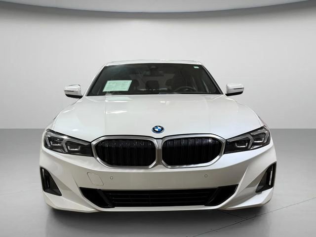 Used 2023 BMW 330e xDrive w/ Driving Assistance Package image 9
