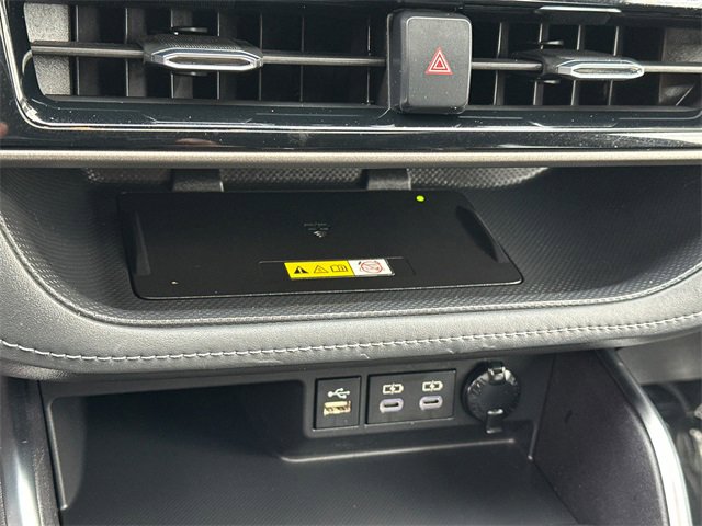 Used 2023 Toyota Highlander Limited image 31