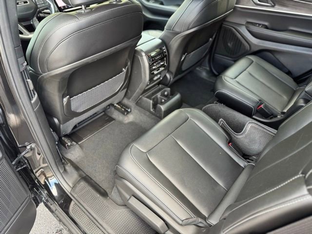 New 2025 Jeep Grand Cherokee L Limited w/ Black Appearance Package image 23