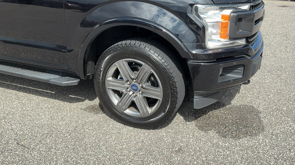 Used 2020 Ford F150 XLT w/ Equipment Group 302A Luxury AWD/4WD image 16