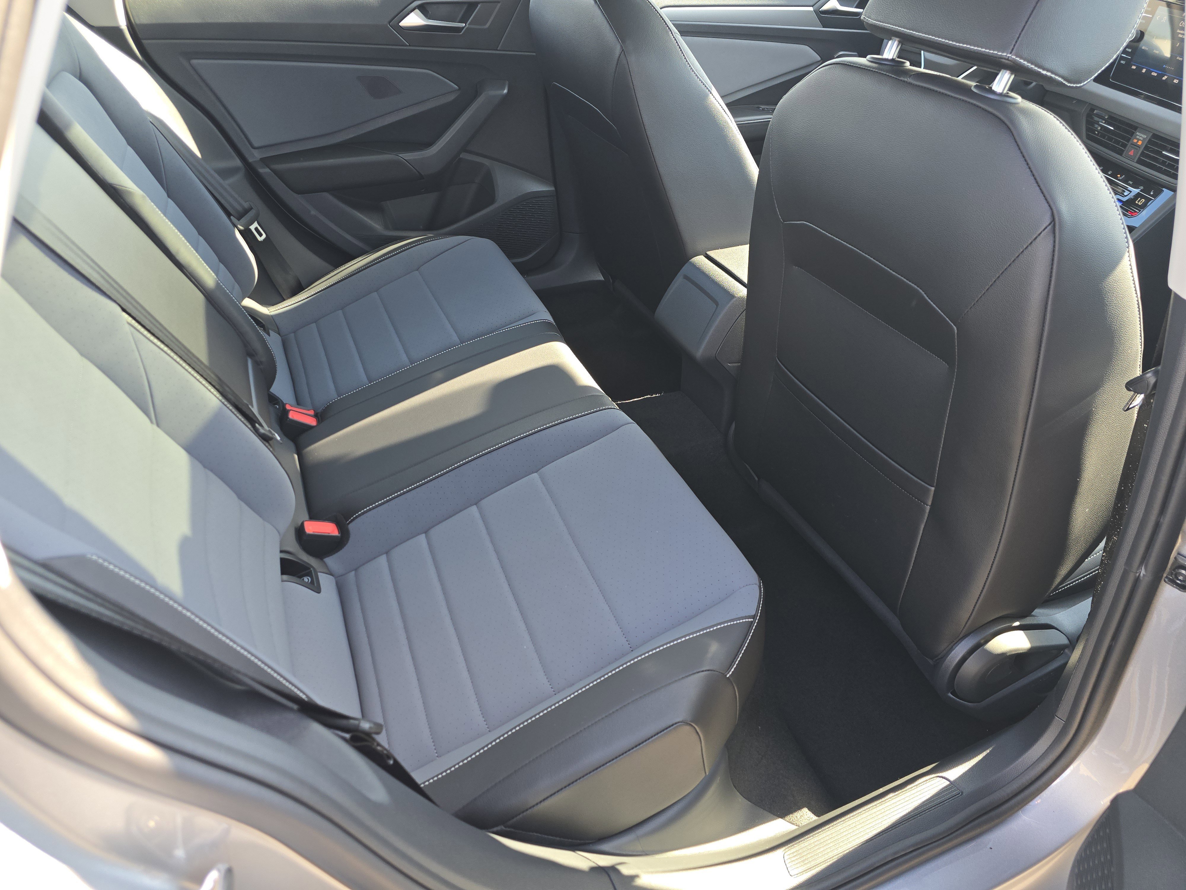 New 2026 Volkswagen Jetta SE image 15