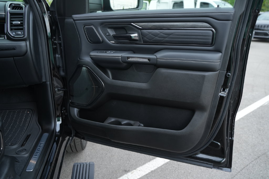 New 2026 RAM 1500 Limited AWD/4WD image 18