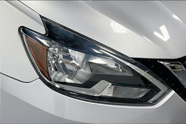 Used 2016 Nissan Sentra SV FWD image 27