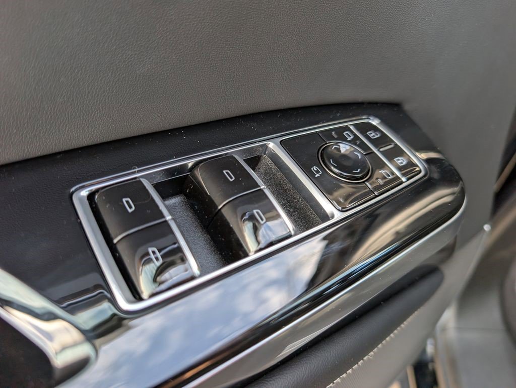 Certified 2026 Cadillac Escalade ESV Platinum Sport AWD/4WD image 11