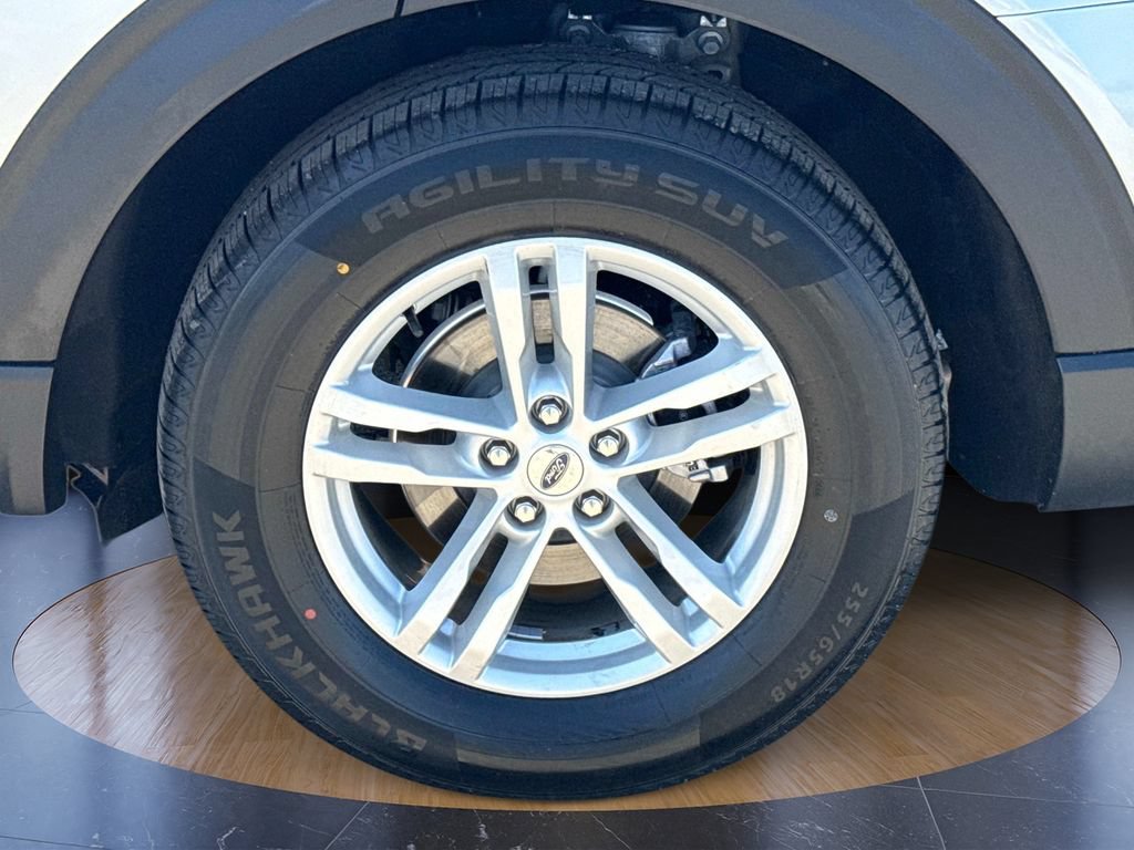 Used 2023 Ford Explorer XLT w/ Equipment Group 202A RWD image 35