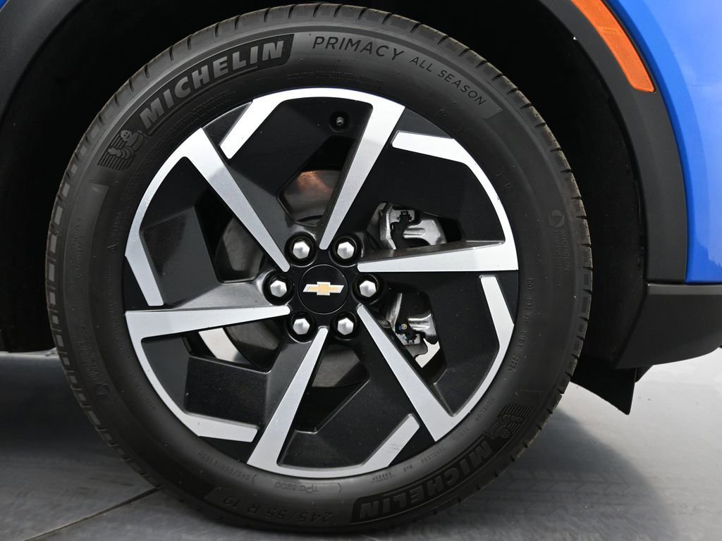 Used 2025 Chevrolet Equinox EV LT image 11