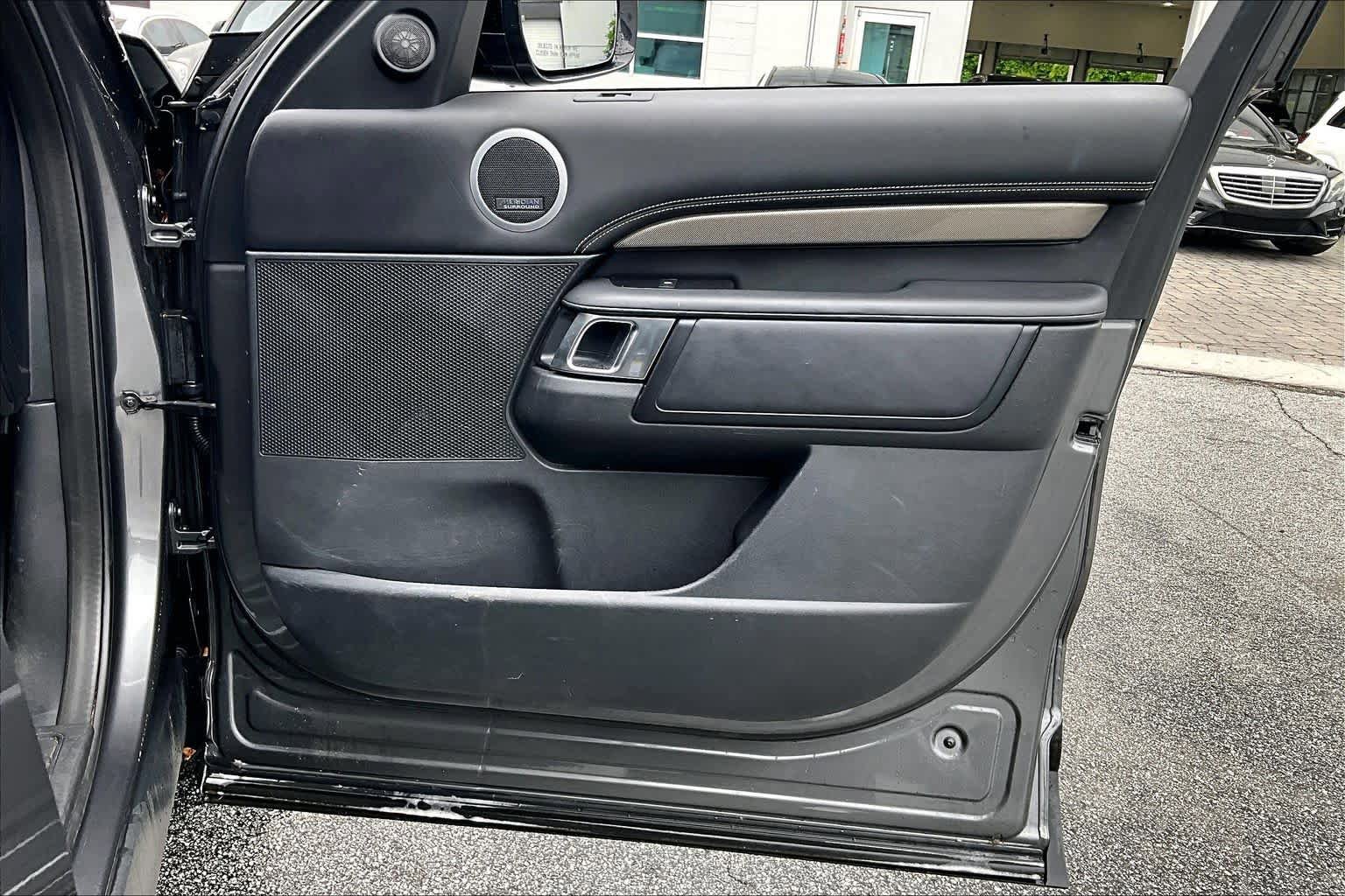 Used 2019 Land Rover Discovery HSE Luxury AWD/4WD image 22