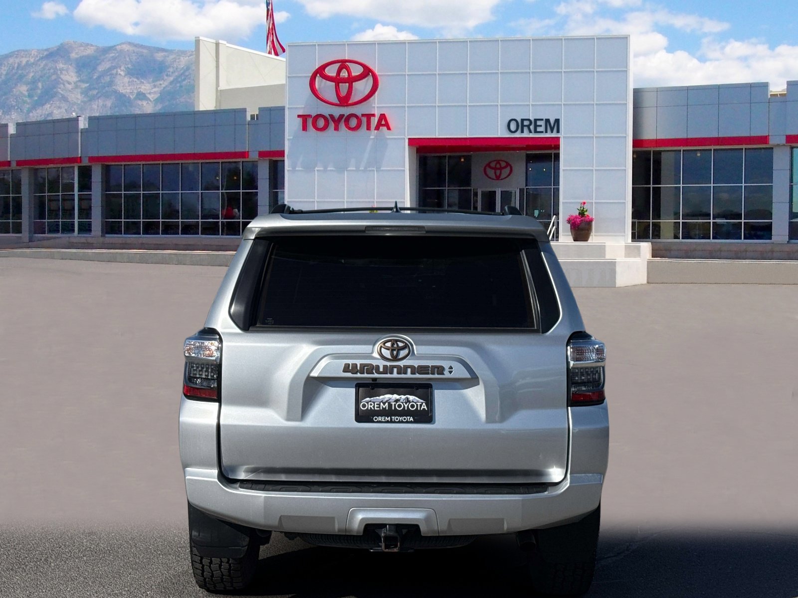 Used 2023 Toyota 4Runner SR5 Premium AWD/4WD image 4