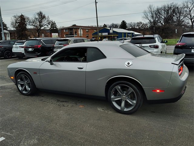 Used 2018 Dodge Challenger R/T w/ Sound Group image 9