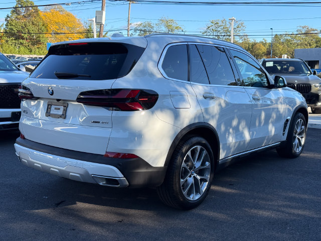 Certified 2026 BMW X5 xDrive40i AWD/4WD image 4
