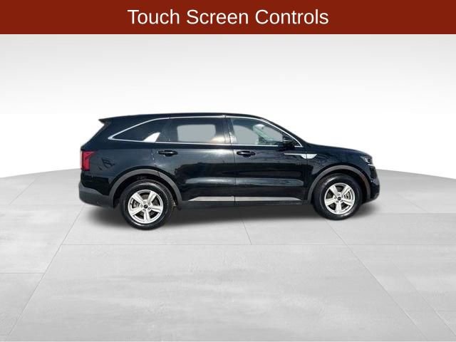 Used 2021 Kia Sorento LX image 8