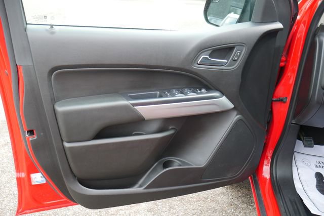 Used 2019 Chevrolet Colorado LT w/ Safety Package AWD/4WD image 12