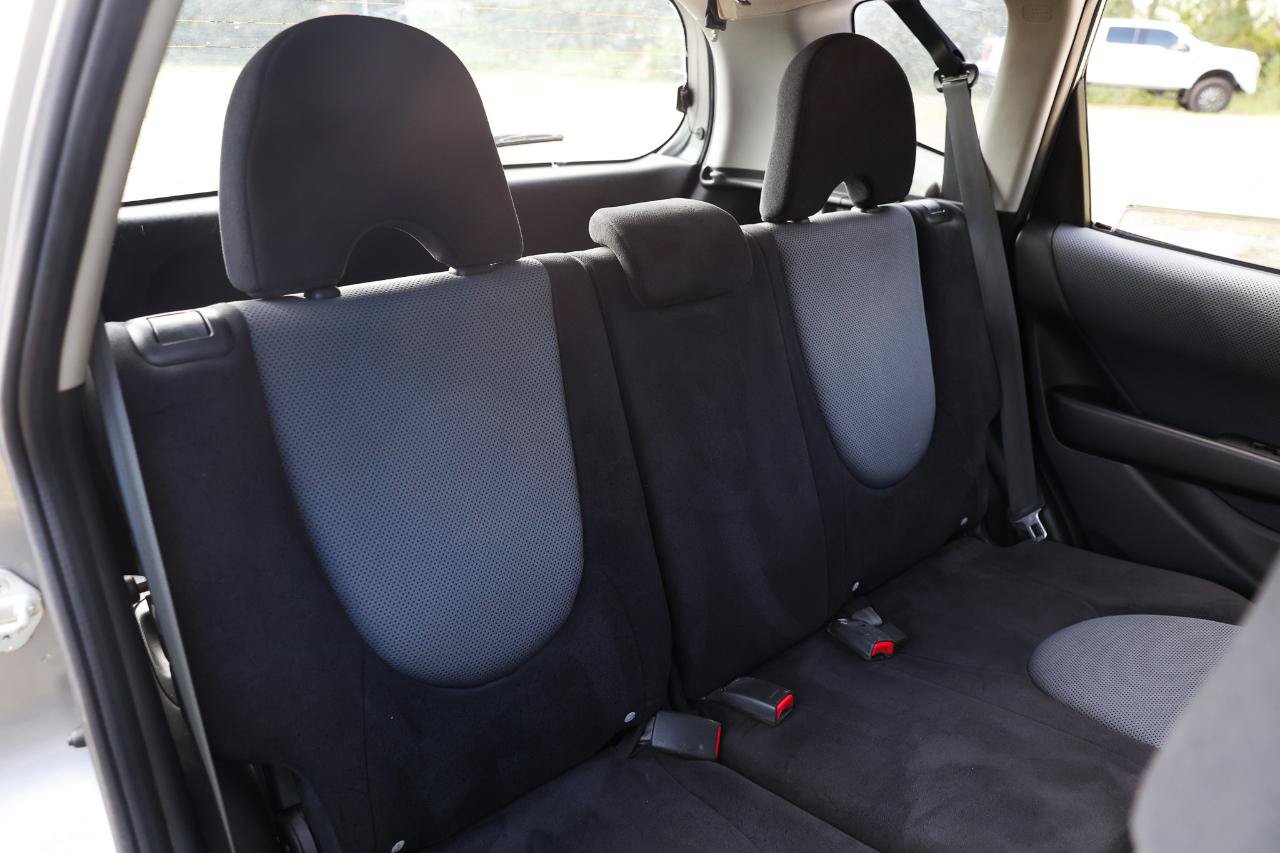 Used 2007 Honda Fit image 14