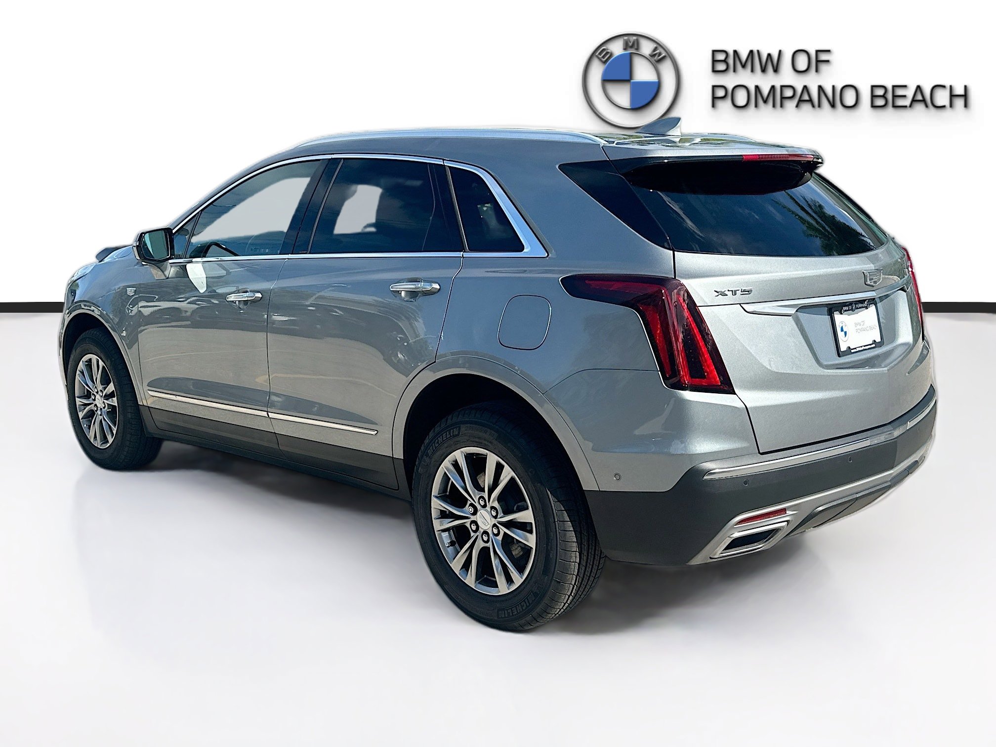 Used 2023 Cadillac XT5 Premium Luxury w/ Technology Package FWD image 5