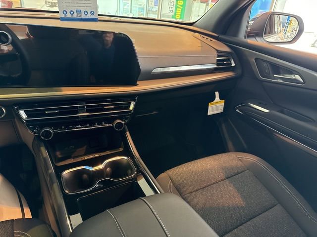 New 2026 Chevrolet Traverse LT w/ Sun and Wheel Package image 21