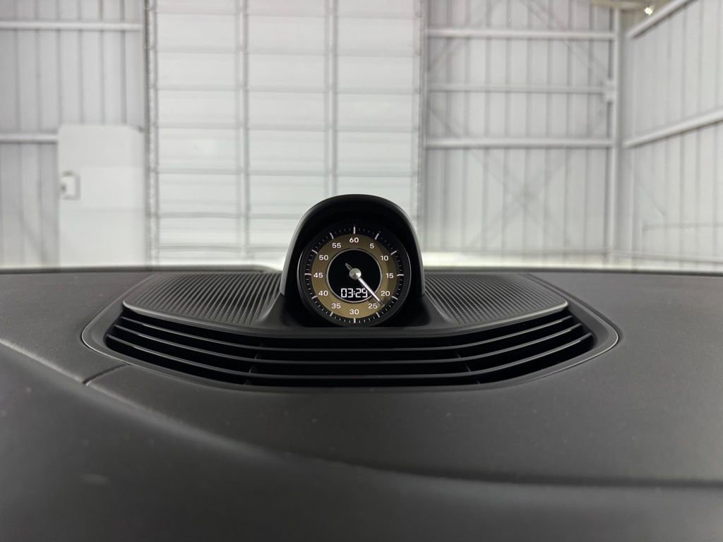 Used 2020 Porsche Taycan Turbo S image 36