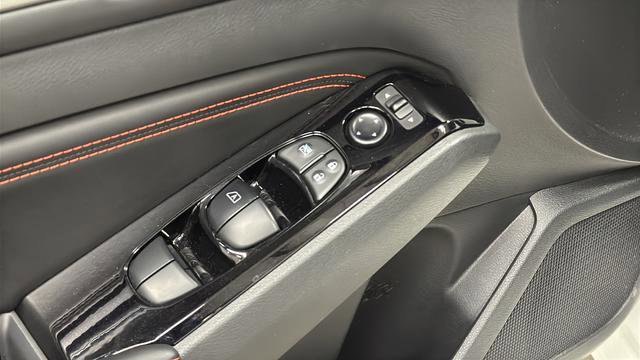 Used 2023 Nissan Altima 2.0 SR AWD/4WD image 22