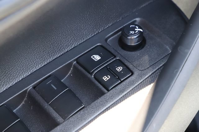Used 2025 Toyota Corolla LE FWD image 15