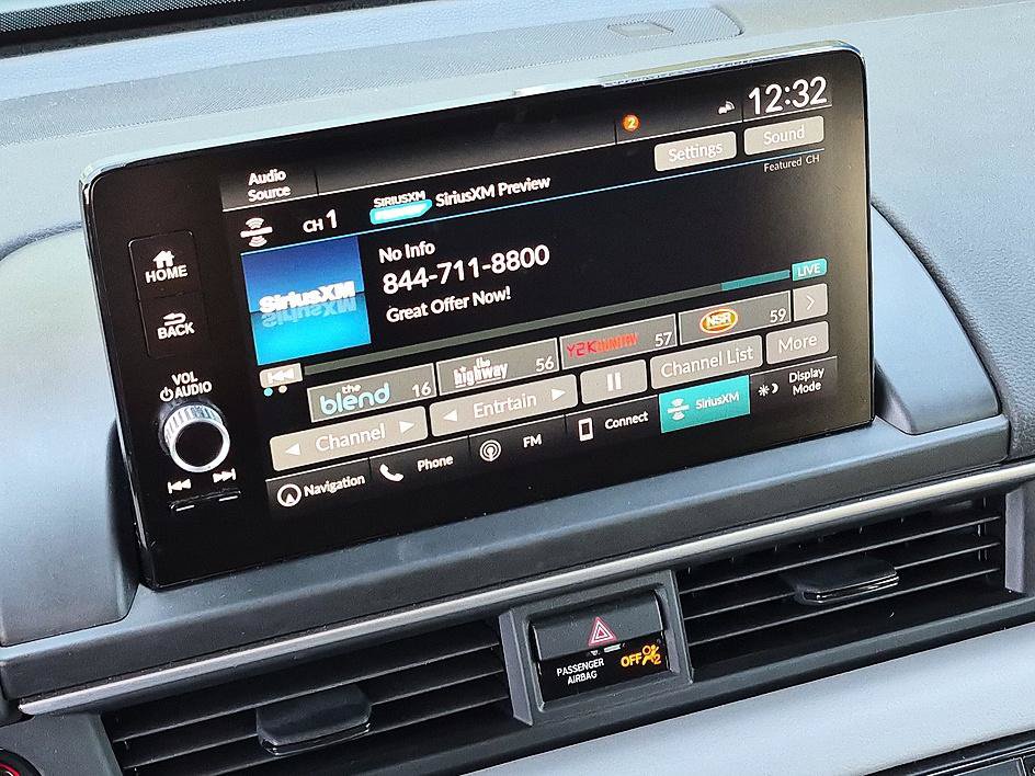 Used 2025 Honda Pilot Touring image 22