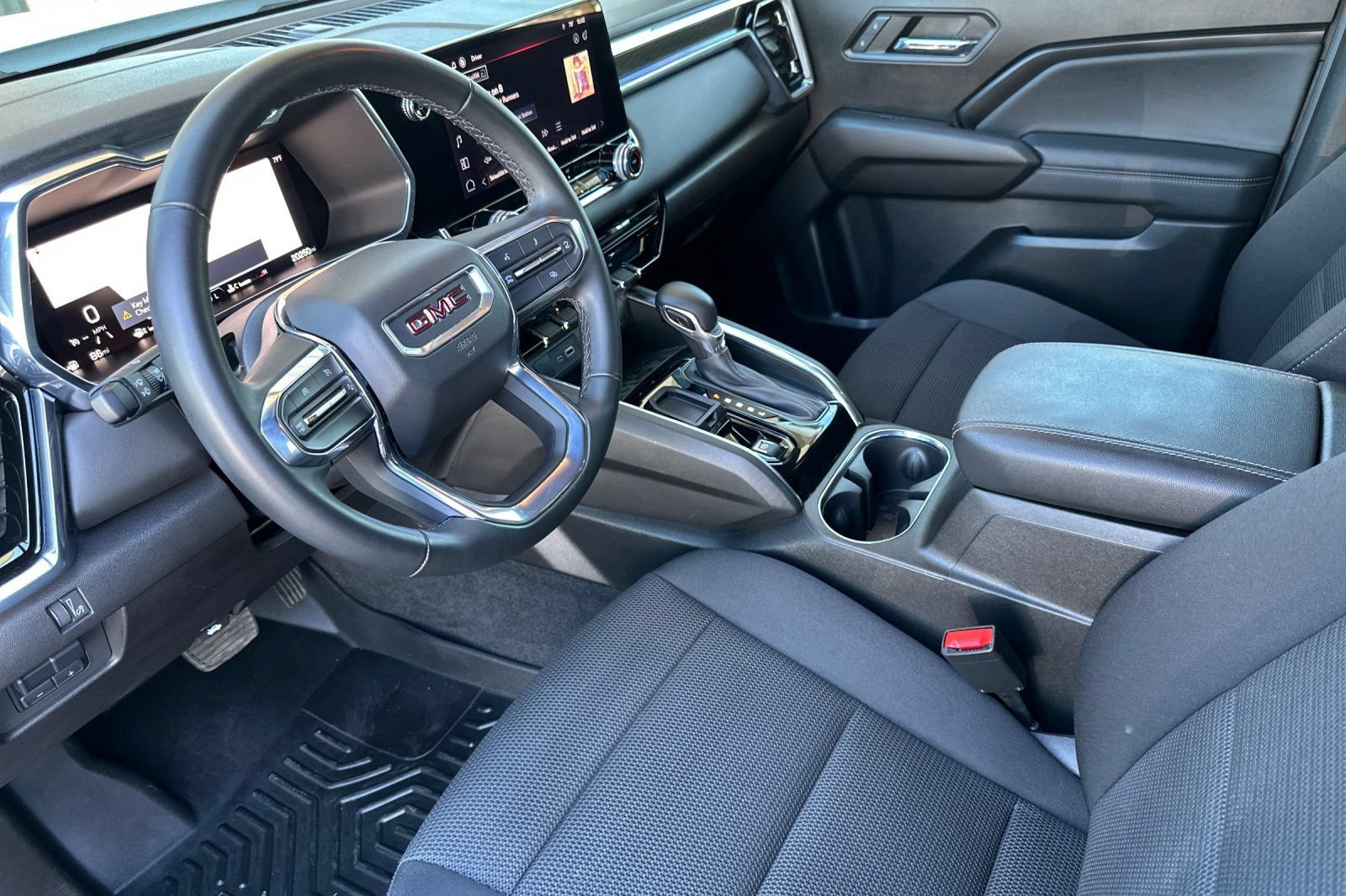 Certified 2024 GMC Canyon Elevation w/ Trailering Package RWD image 10