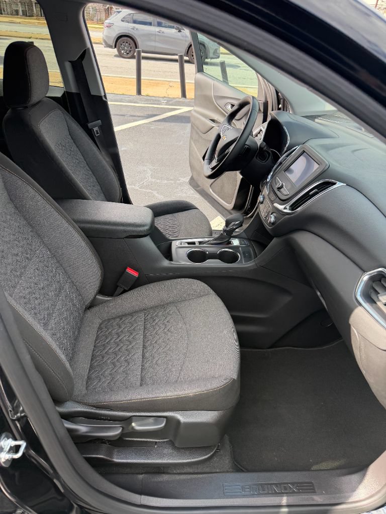 Used 2024 Chevrolet Equinox LT AWD/4WD image 21