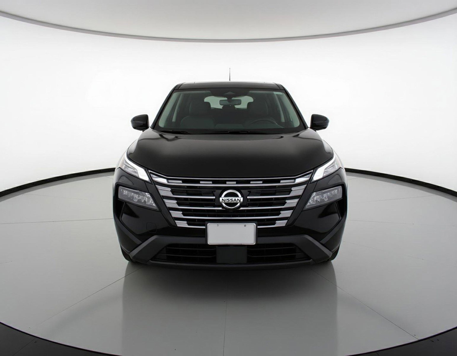 Used 2025 Nissan Rogue SV image 2