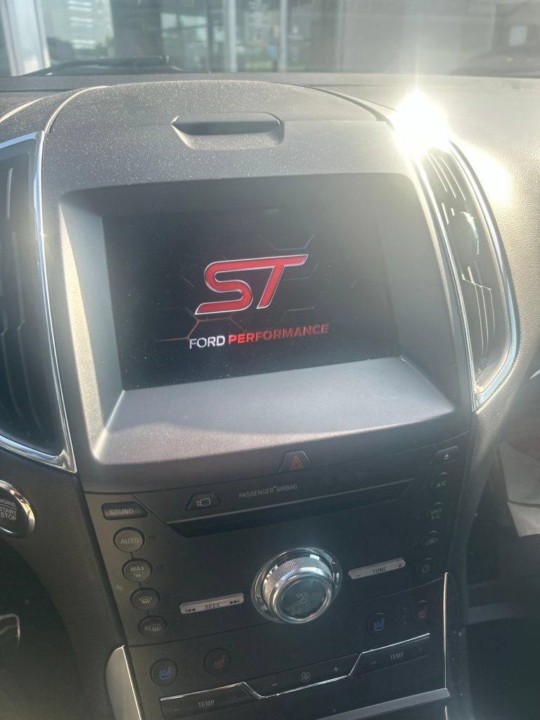 Used 2019 Ford Edge ST w/ Equipment Group 401A AWD/4WD image 13