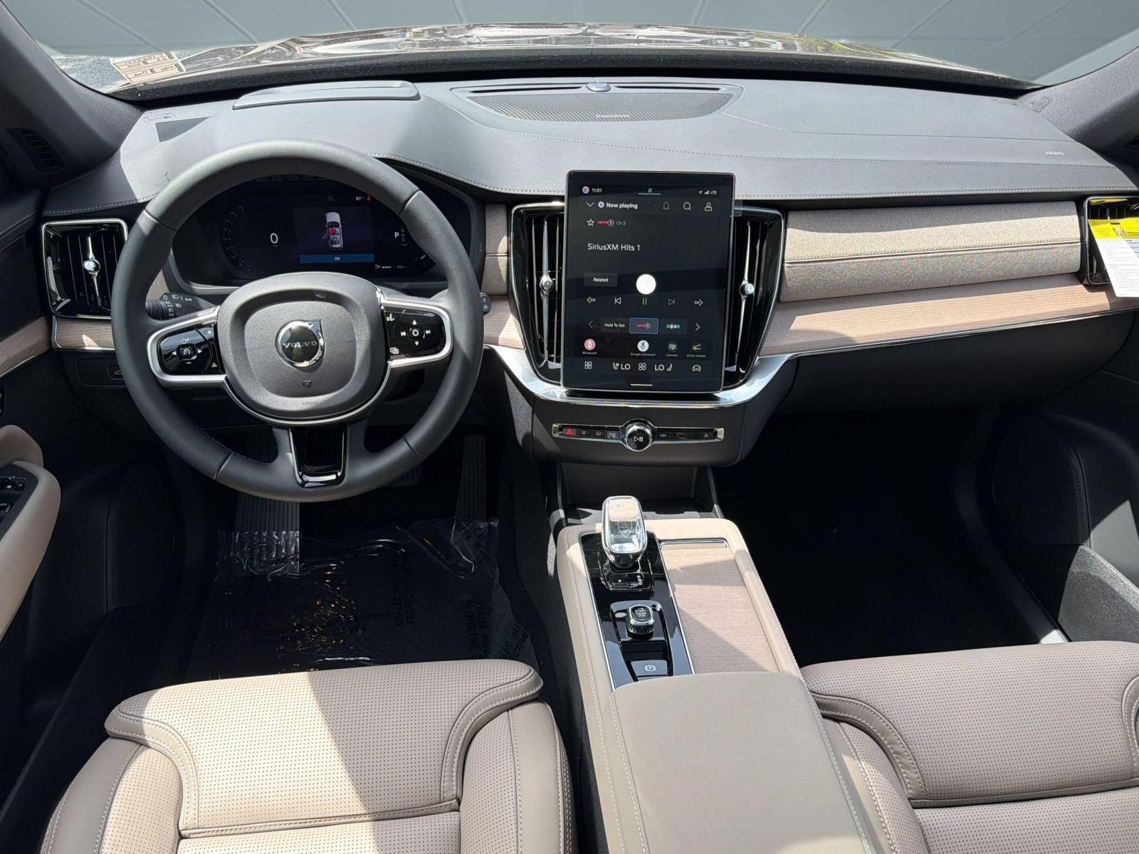 New 2026 Volvo XC90 B6 Ultra w/ Protection Package AWD/4WD image 14