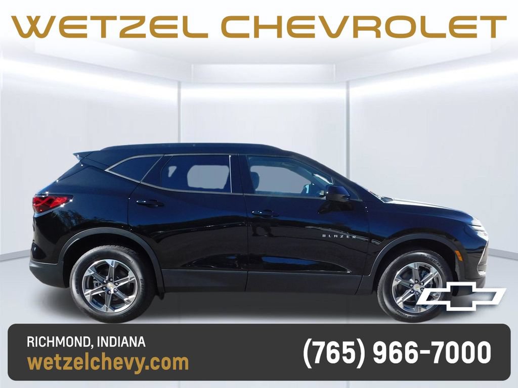 New 2026 Chevrolet Blazer LT w/ Convenience Package AWD/4WD image 2